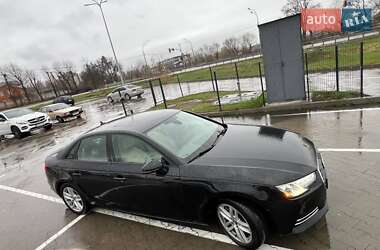 Седан Audi A4 2016 в 