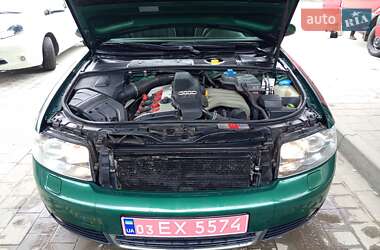 Седан Audi A4 2001 в 
