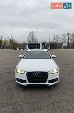 Седан Audi A4 2014 в 