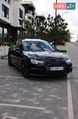 Седан Audi A4 2016 в 