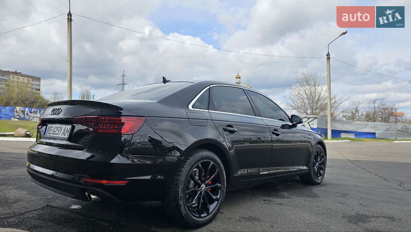 Седан Audi A4 2018 в Кривом Роге