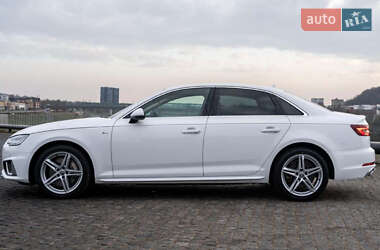 Седан Audi A4 2018 в 