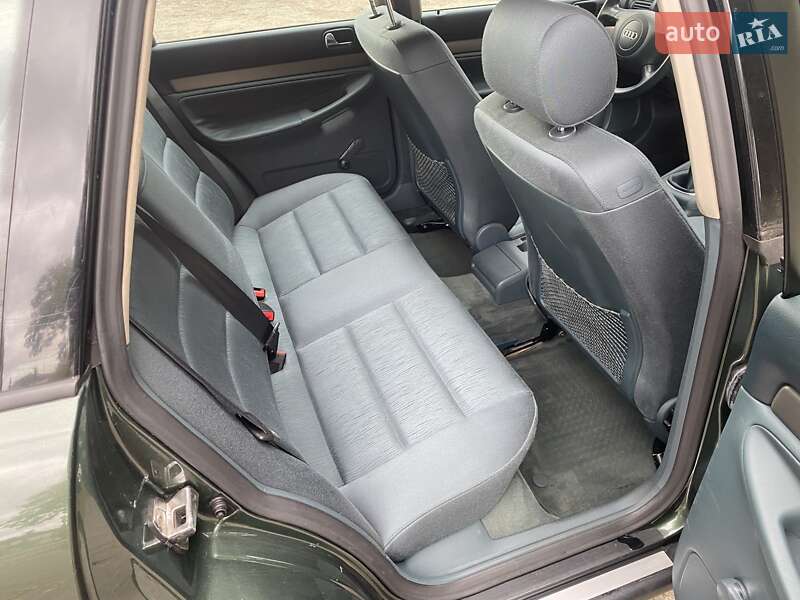 Универсал Audi A4 1999 в Лебедине