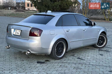 Седан Audi A4 2004 в 