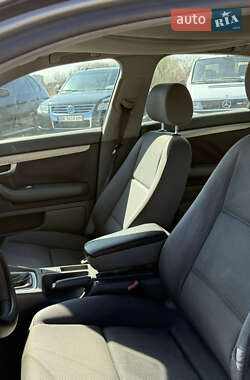 Седан Audi A4 2001 в 