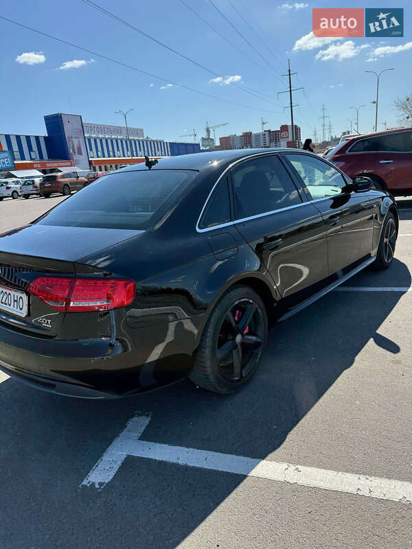 Седан Audi A4 2011 в Луцке