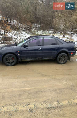 Седан Audi A4 1996 в 