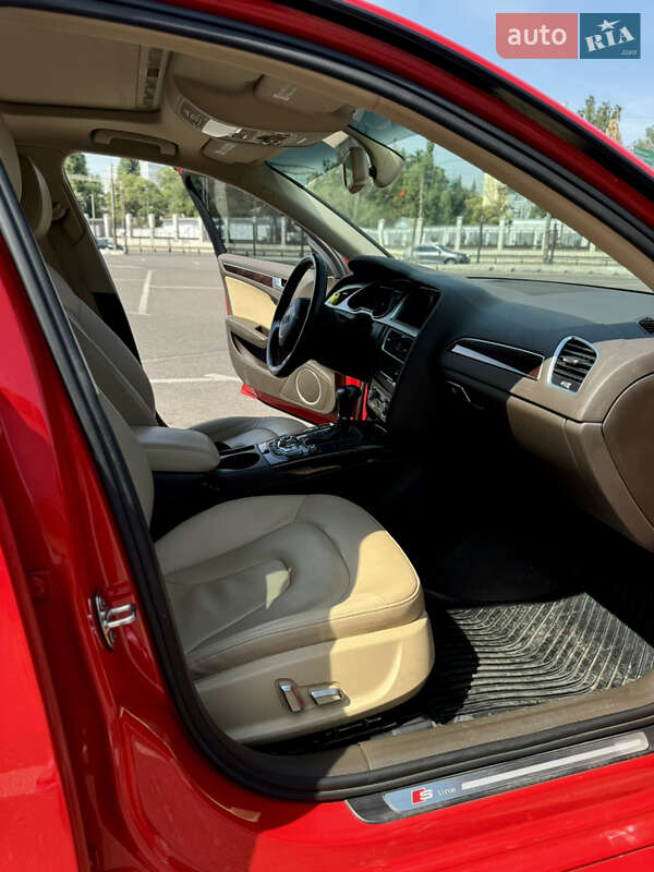 Седан Audi A4 2015 в Южному