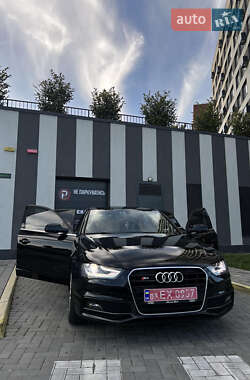 Седан Audi A4 2015 в 