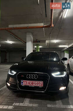 Седан Audi A4 2015 в 