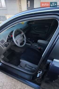 Седан Audi A4 2002 в 