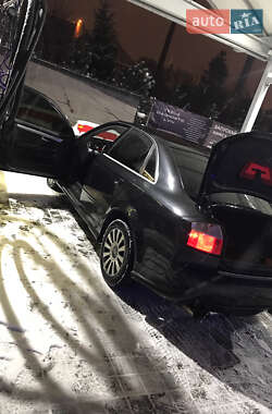 Седан Audi A4 2004 в 