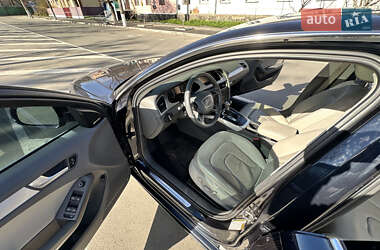 Седан Audi A4 2012 в 