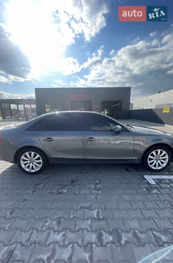 Седан Audi A4 2012 в 
