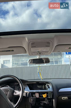 Седан Audi A4 2012 в 