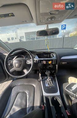 Седан Audi A4 2012 в 