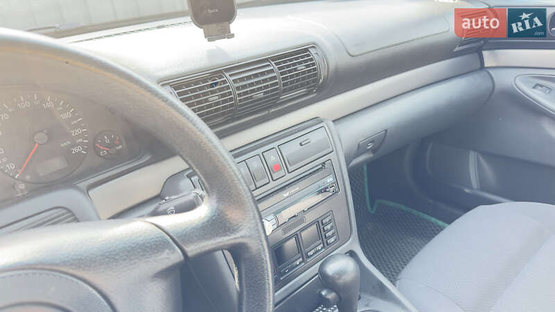 Седан Audi A4 1998 в Кам'янець-Подільському