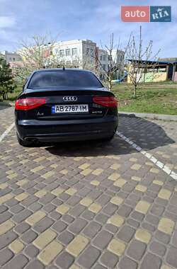 Седан Audi A4 2012 в 