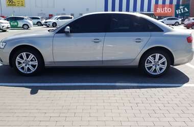 Седан Audi A4 2012 в 
