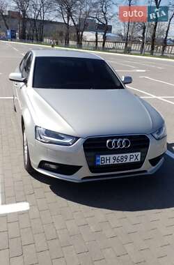 Седан Audi A4 2012 в 