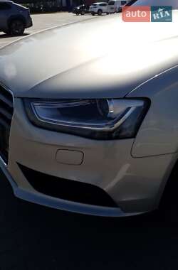 Седан Audi A4 2012 в 