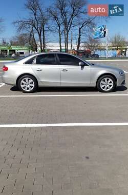 Седан Audi A4 2012 в 