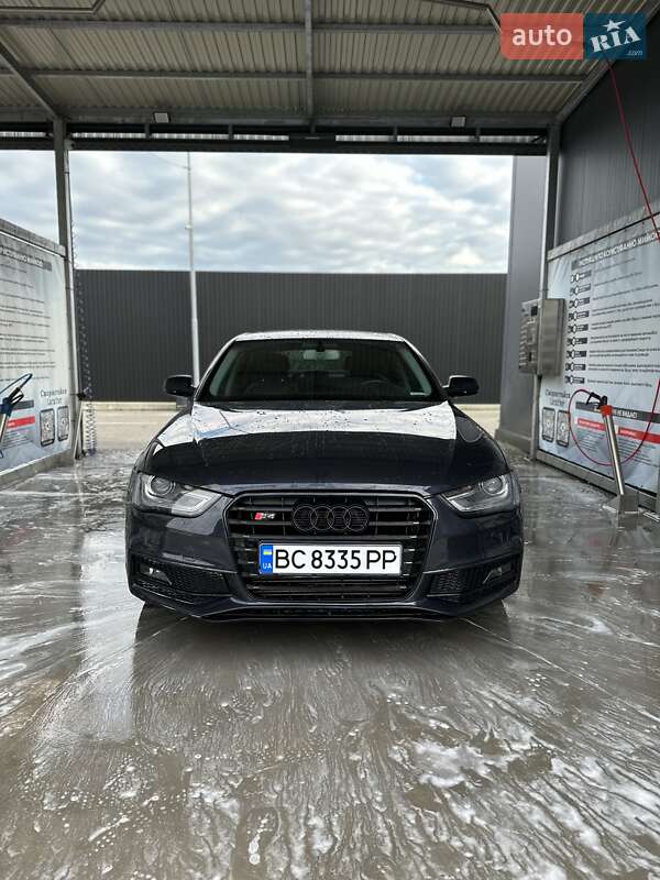 Audi A4 2014