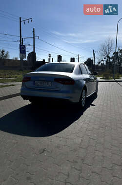 Седан Audi A4 2015 в 