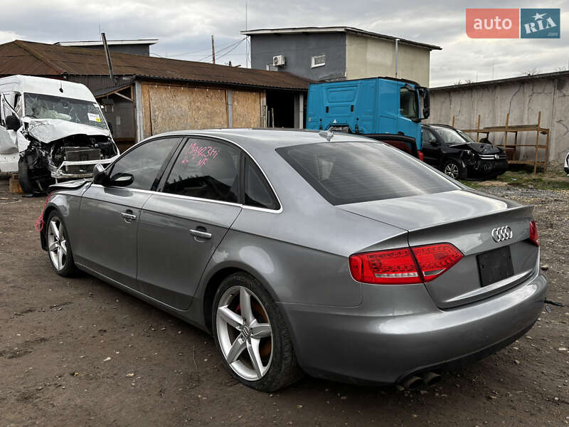 Седан Audi A4 2010 в Стрию