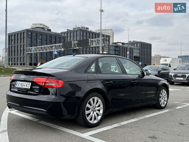 Седан Audi A4 2013 в Киеве