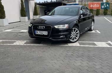 Седан Audi A4 2014 в 