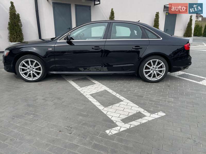 Седан Audi A4 2014 в Ровно