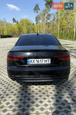 Седан Audi A4 2015 в 