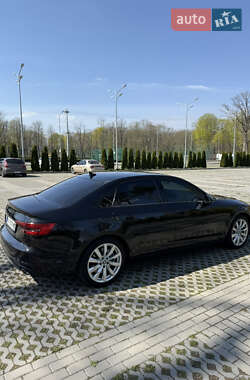 Седан Audi A4 2015 в 