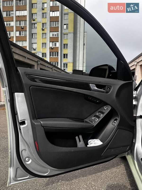 Седан Audi A4 2013 в Киеве