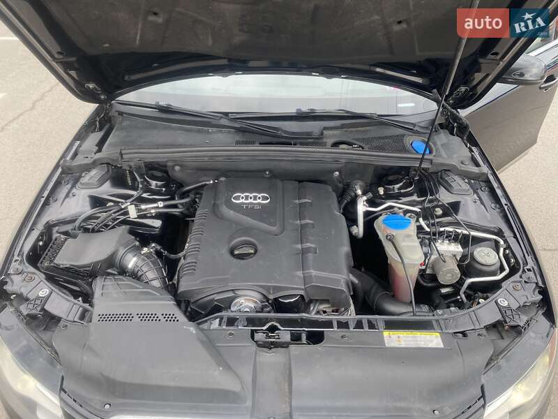 Седан Audi A4 2012 в Луцке