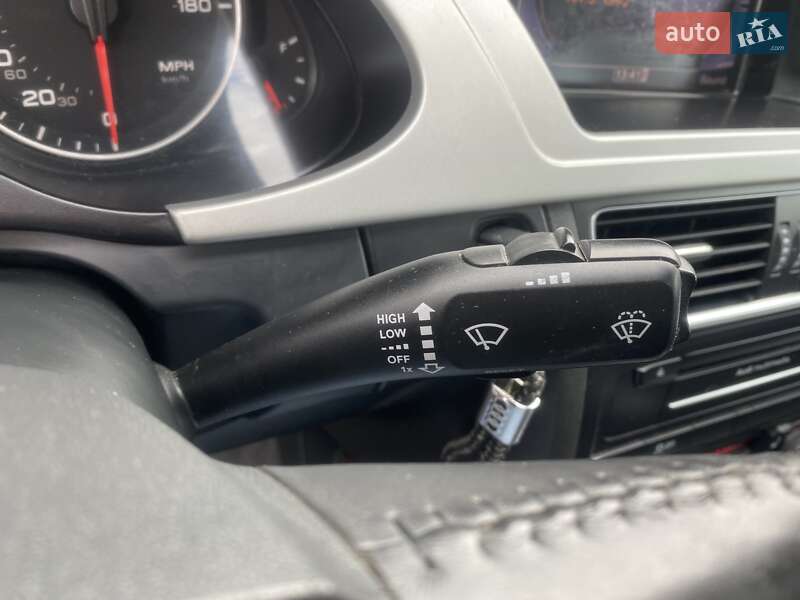 Седан Audi A4 2012 в Луцке