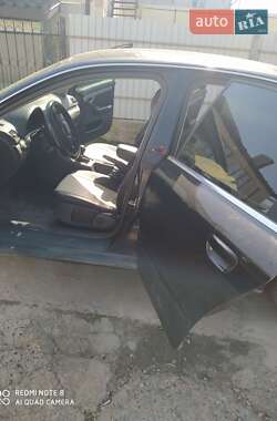 Седан Audi A4 2001 в 
