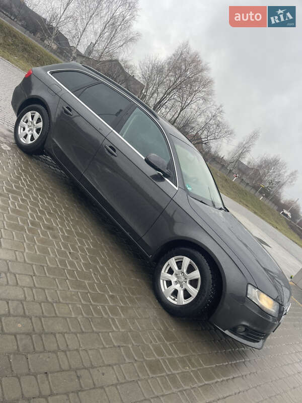 Audi A4 2011