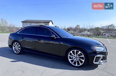 Седан Audi A4 2021 в 