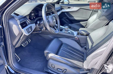 Седан Audi A4 2021 в 