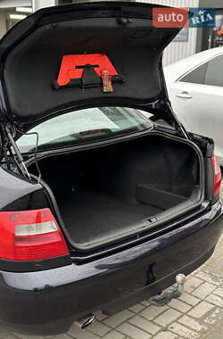 Седан Audi A4 2000 в 