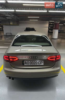 Седан Audi A4 2010 в Ужгороді