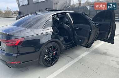 Седан Audi A4 2018 в 