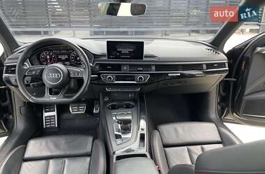 Седан Audi A4 2018 в 