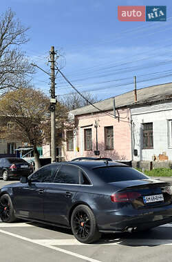 Седан Audi A4 2012 в 