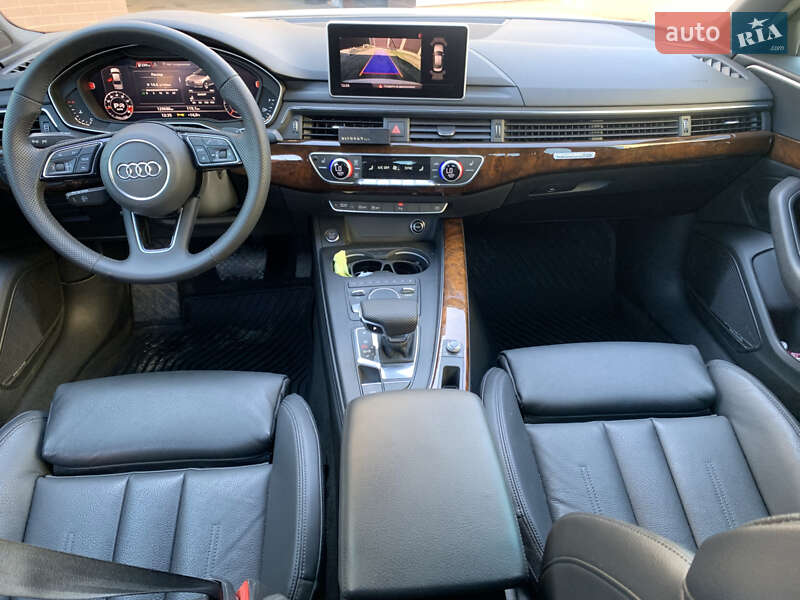 Седан Audi A4 2016 в Львове