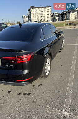 Седан Audi A4 2018 в 