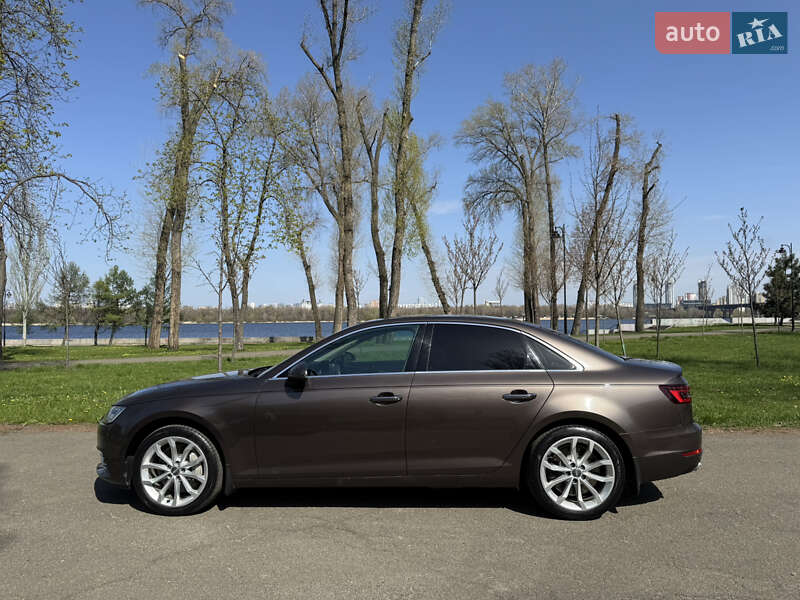 Седан Audi A4 2016 в Киеве