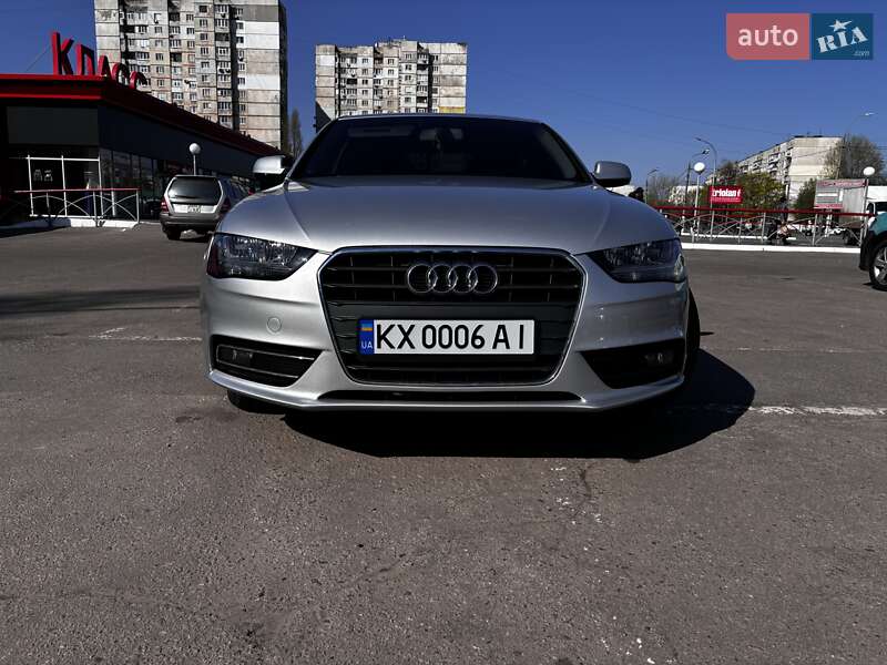 Седан Audi A4 2014 в 